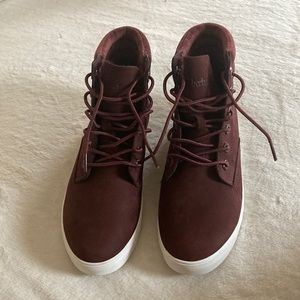 Burgundy Timberland high top sneakers unisex